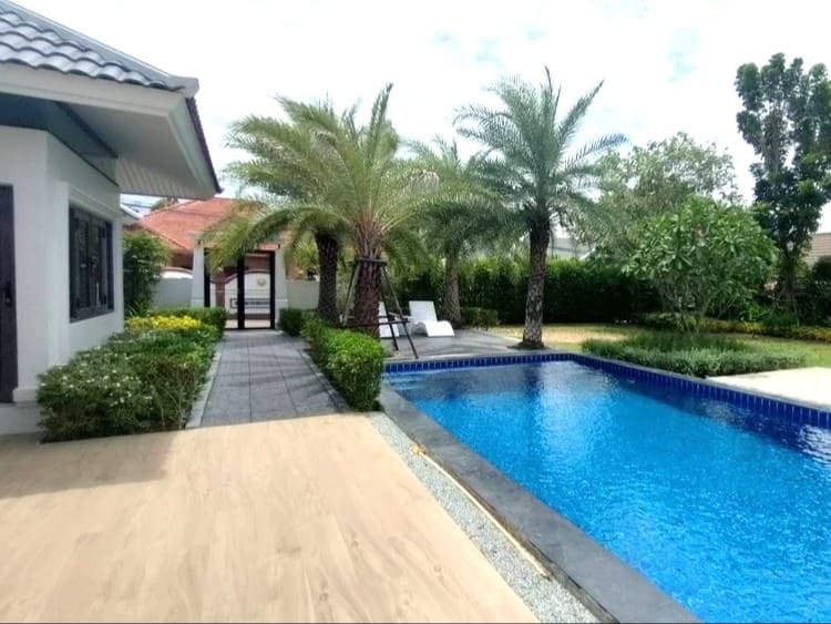 Land 968 sqm 3 bedroom pool villa near MabPhrachan Lake