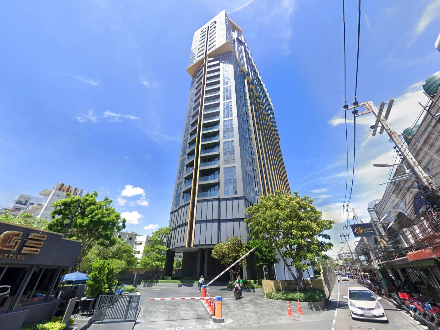 EDGE Central Pattaya, 8 units for sale at special prices in July 2024