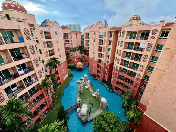 Seven Seas Resort, 36.65 sqm 1 bed 8th floor pool view