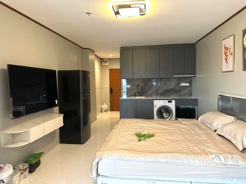 Jomtien Beach Condominium - Rimhad S