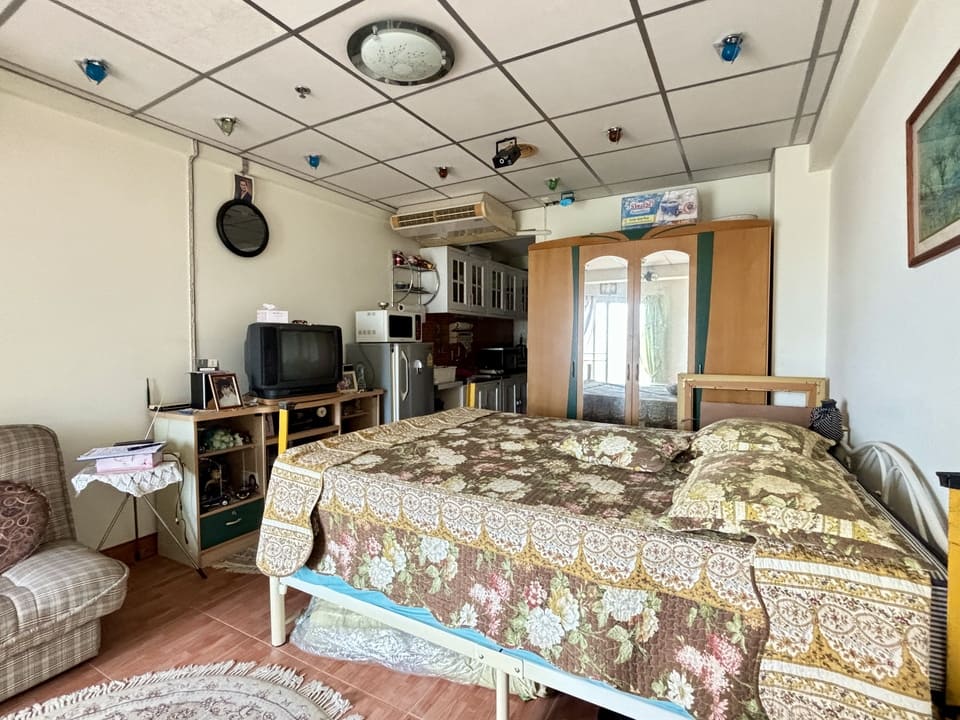 Jomtien beach Condominium - Rimhad A