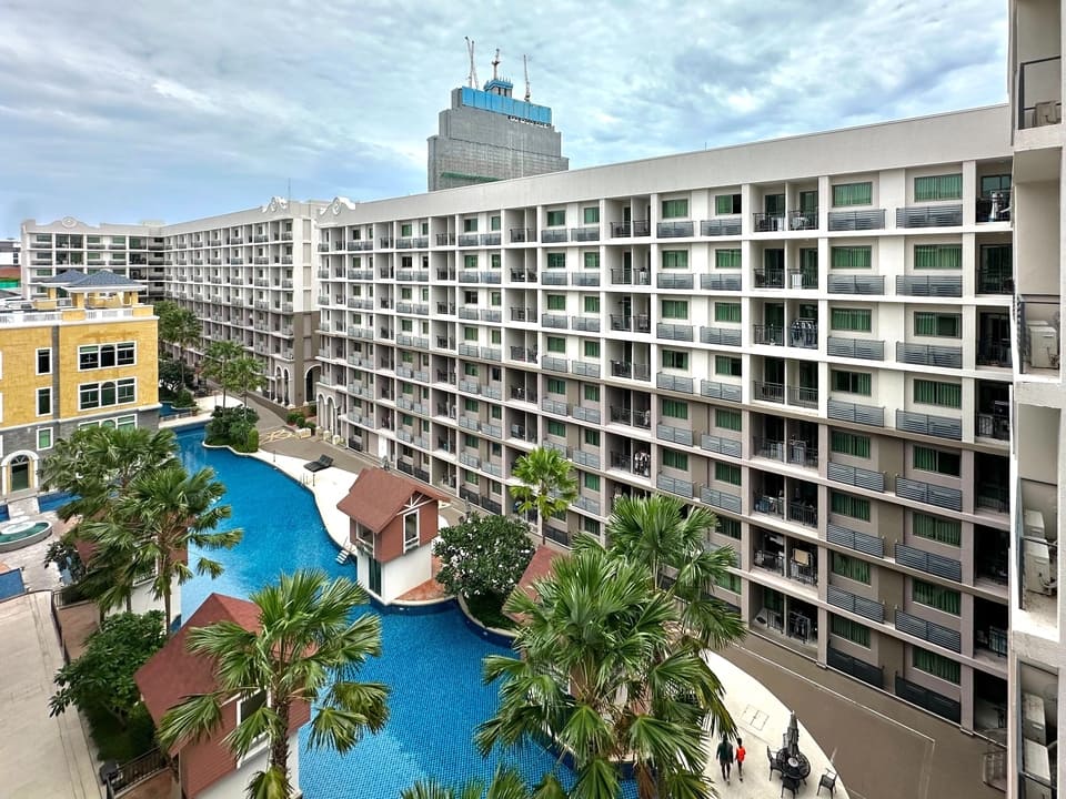 Arcadia Beach Continental