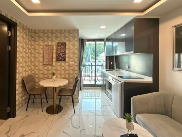 Arcadia Center Suites