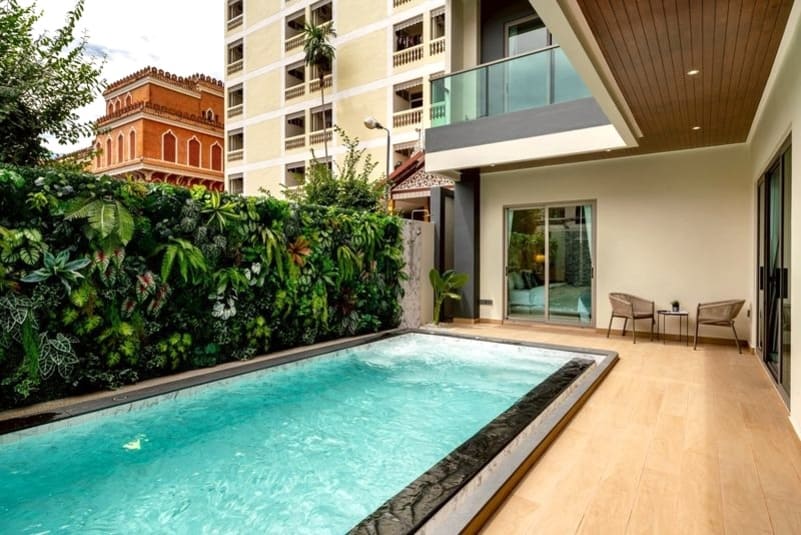 Brand new 250 sqm two-storey pool villa, near to walking street and Yinyom Beach