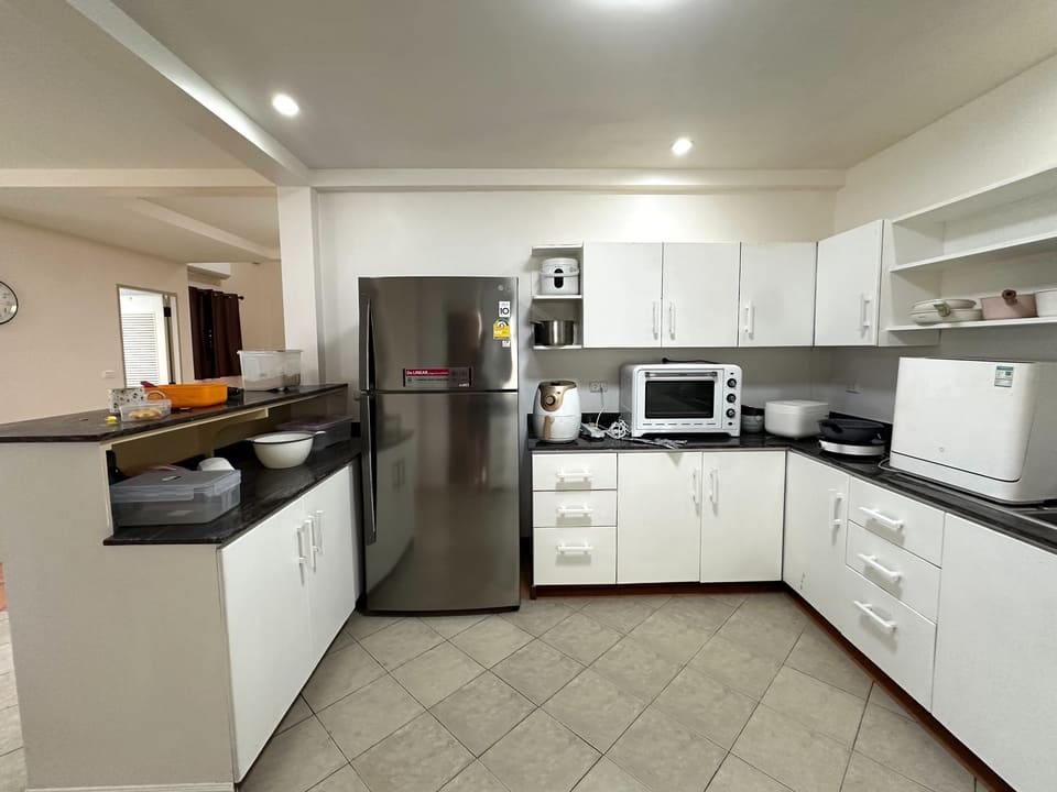 For Rent｜Pattaya Park Hill 2, East Pattaya｜4BR 2-Storey Villa｜440 m² Land｜Near Bangkok Hospital Pattaya