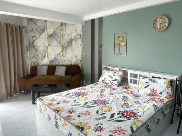 Jomtien Beach Condominium - Rimhad S1