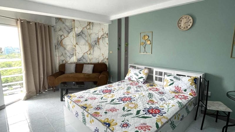 Jomtien Beach Condominium - Rimhad S1