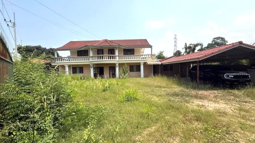 Urgent Sale | East Pattaya, close to Jomtien, a villa with 816 square meters of land, is sold almost at the land price!