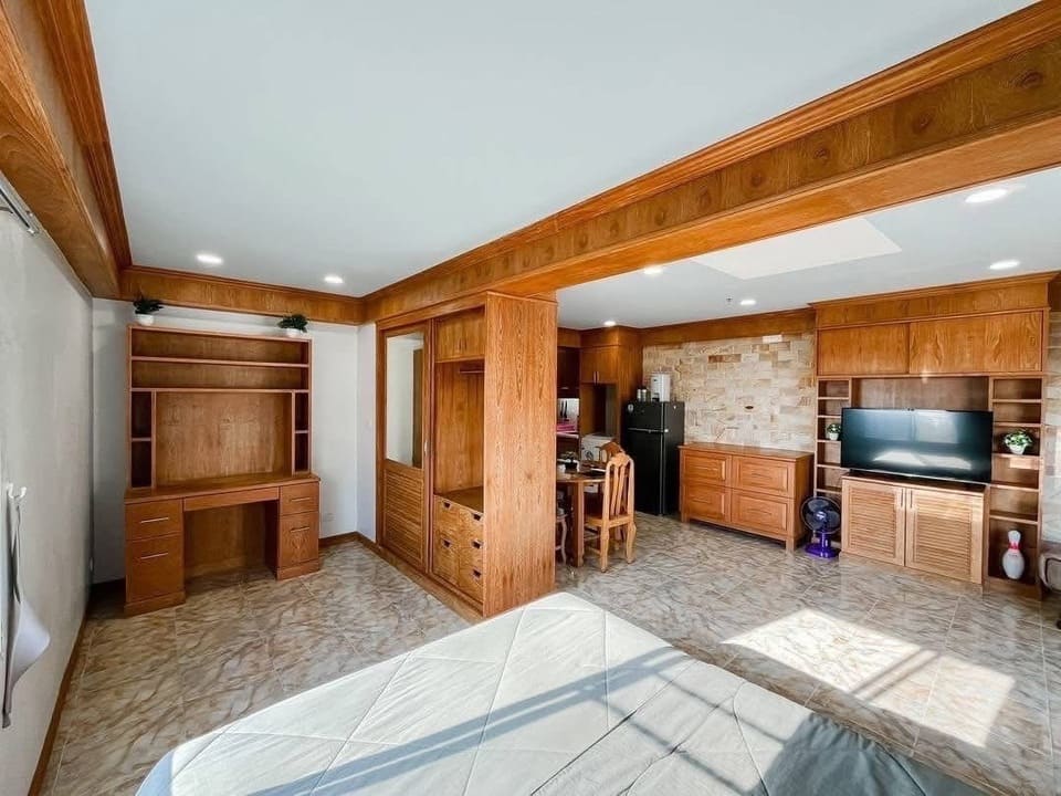 Rimhad A (Jomtien beach Condo)