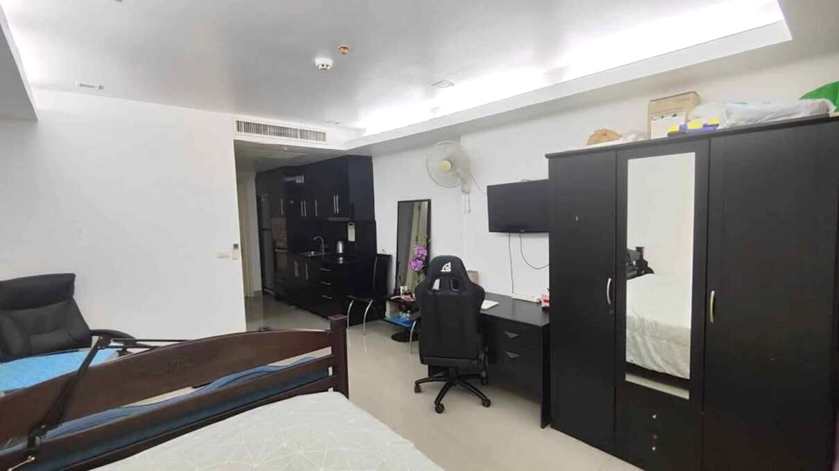 587710814_1955811231816534_4055648176215937682_n