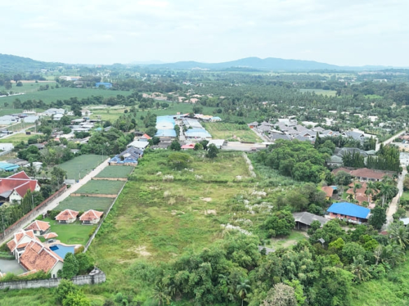 Mabprachan 湖区 9,961㎡ 优质土地，立即可建设