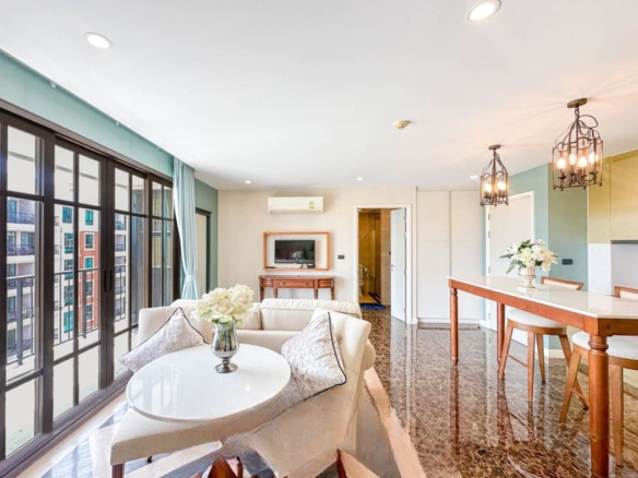 Espana Condo Resort, 73 sqm 2-bedroom 7th floor city views