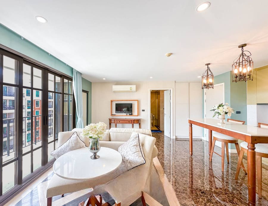 Espana Condo Resort, 73 sqm 2-bedroom 7th floor city views