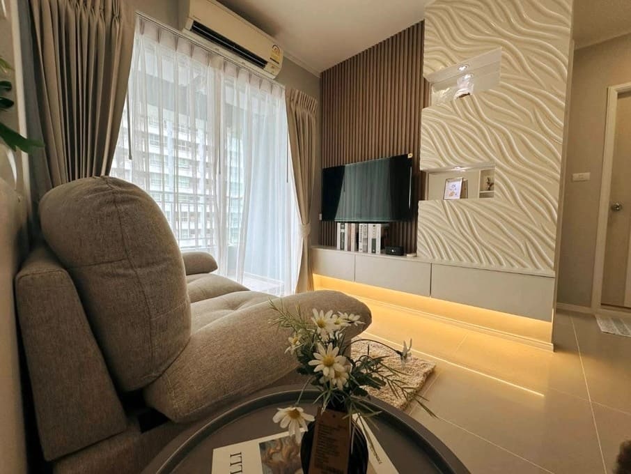 Lumpini Seaview Jomtien, 28 sqm 1-bedroom 19th floor sea view