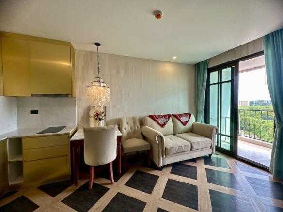 Espana Condo Resort 西班牙度假公寓，37平米1居室7楼城市景