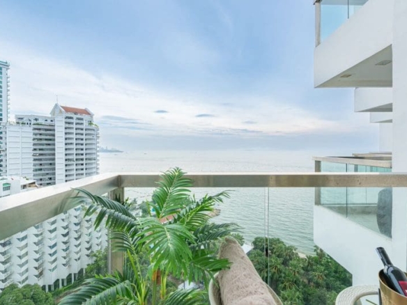 The Palm Wongamat, 32 sqm Studio 20th floor with a beautiful sea view
