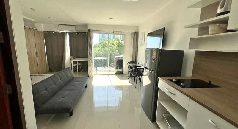 Trio Gems 三宝石公寓,30平米开间4楼城市景