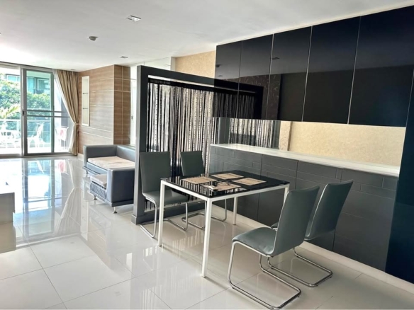 Apus 阿普斯，市中心66平米2居室泳池景