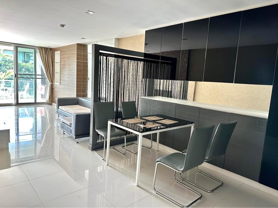 Apus 阿普斯,市中心66平米2居室泳池景