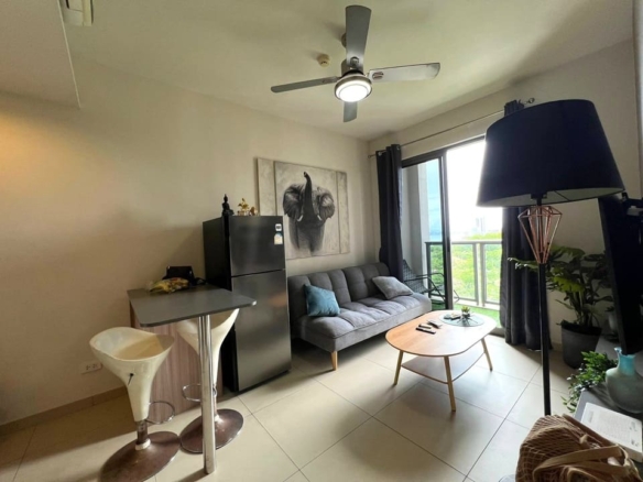 Unixx South Pattaya 尤尼克斯，35平米1居室25楼山景和小片海景