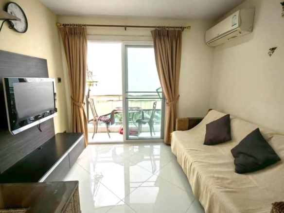 Park Lane Jomtien 公园巷，35平米1居室6楼泳池景