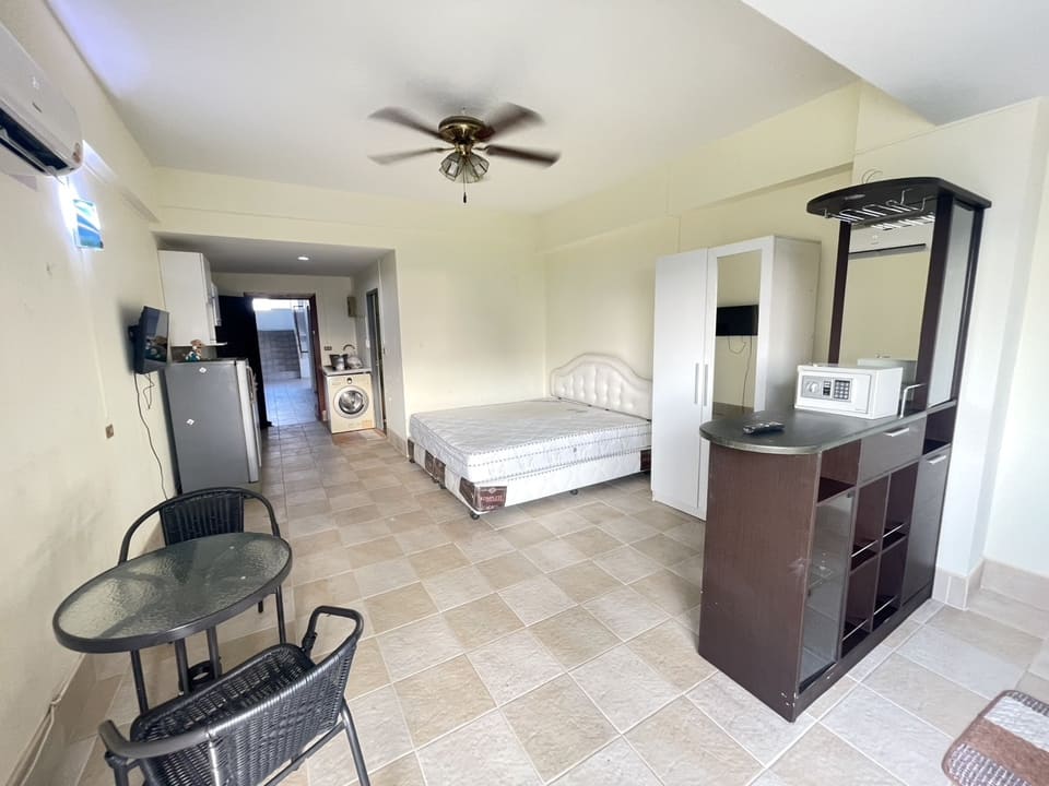 38 sqm Studio at Royal Beach Condotel, 500 m to Cozy Beach