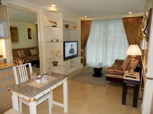 The Cliff Pattaya, 48 sqm 1 bedroom 2nd floor pool view