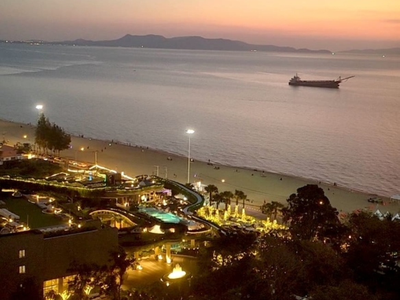 Metro Jomtien 迈特罗中天，110平米1居室壮丽海景