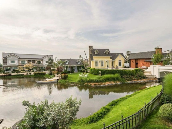 西班牙乡村风格联排别墅｜布里斯托公园（Bristol Park）第三期正式开售