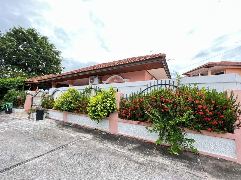 芭提雅南市区独栋别墅｜Thepprasit 主路旁｜260㎡土地｜3卧室