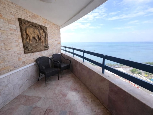 Jomtien Plaza Condotel 中天广场， 126平米2居室19楼海景