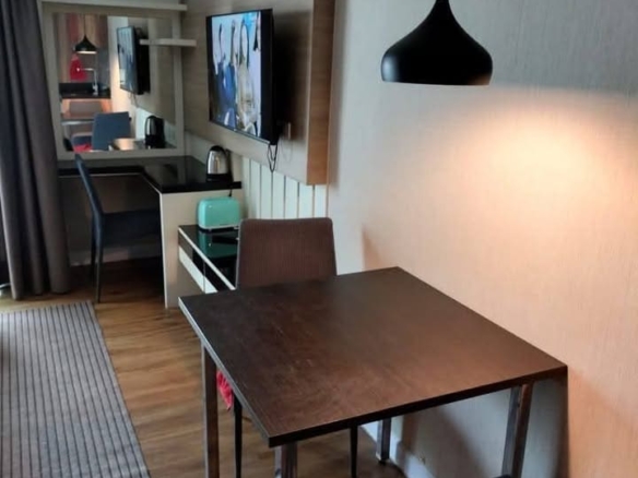 Dusit Grand Park 1 杜斯特1，27平米开间泳池景