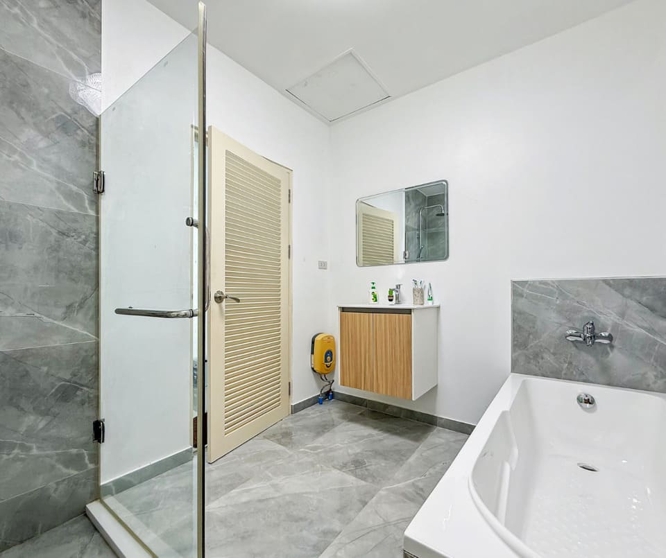 553903840_790056053954211_72495059988378024_n-Photoroom