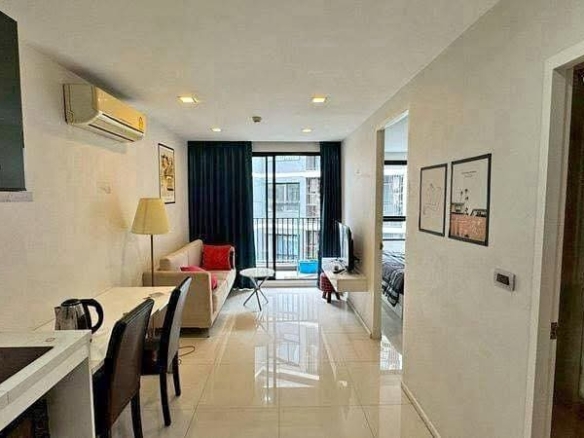 The Urban Attitude 城市态度，34平米1居室6楼泳池景