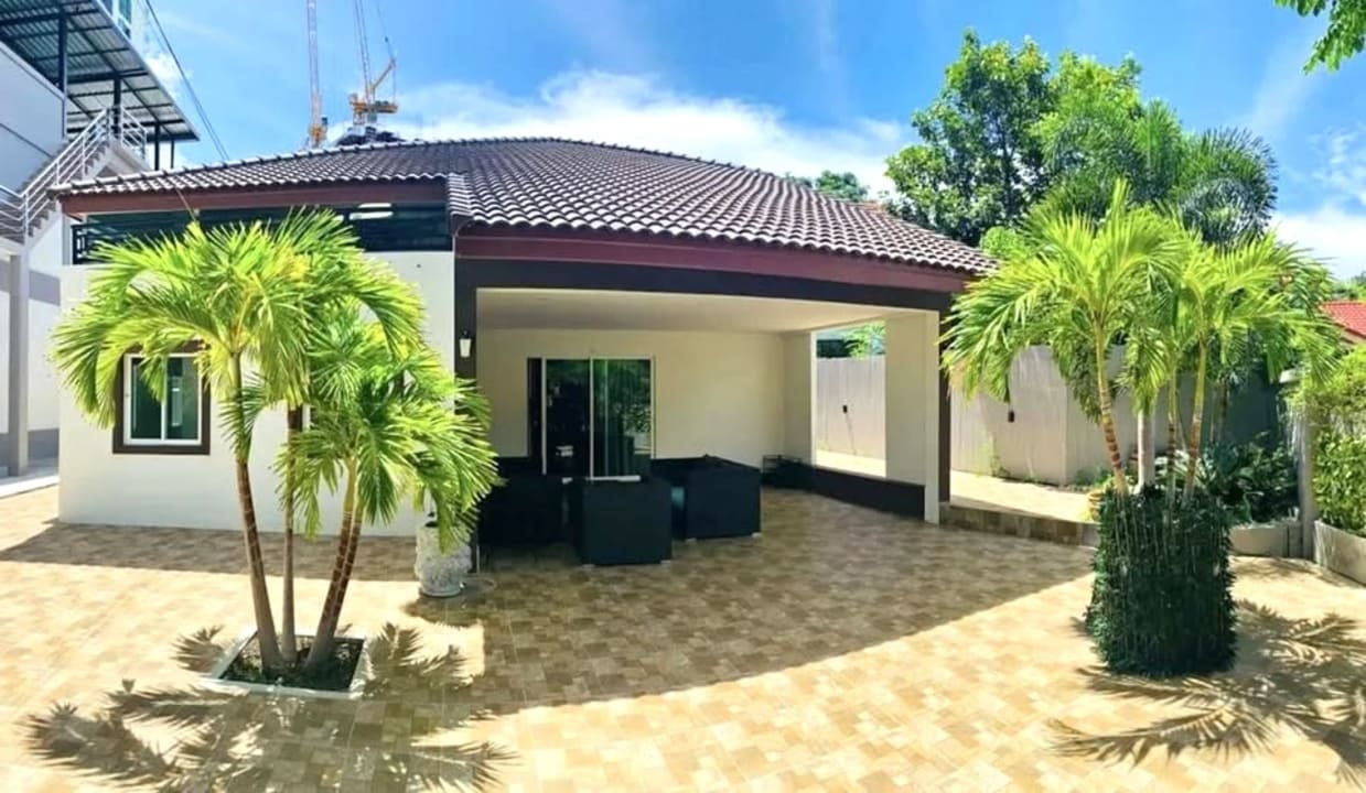 中天二路旁(近中天夜市)|占地约400㎡ · 6卧两层独栋别墅 中天二路旁(近中天夜市)|占地约400㎡ · 6卧两层独栋别墅