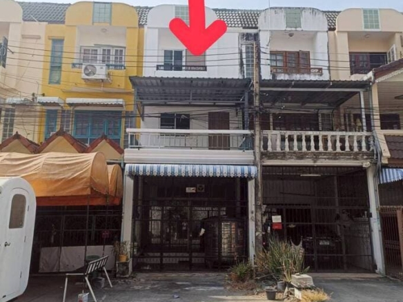 For Sale | South Pattaya 4-Bedroom 3-Storey Townhouse | 72 sqm Land Plot, Parking for 3 Cars