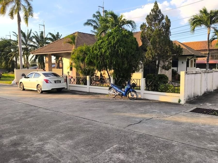 3BR Garden Villa for Sale at Srisuk Villa Pattaya | Land 444 sqm | East Pattaya | Near Lotus’s South Pattaya