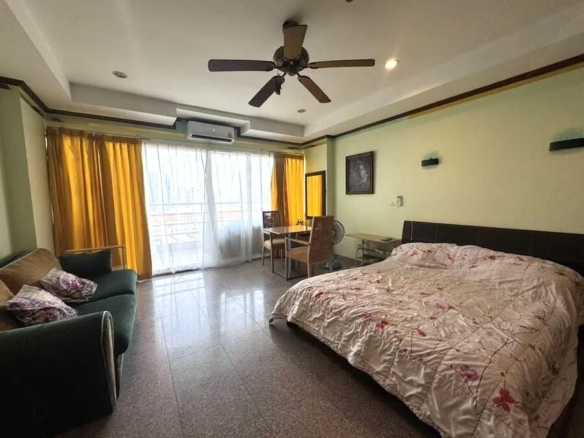 Studio Condo for Sale at View Talay 5D, Pattaya | 48 sqm | 12th Floor | Partial Sea View | Near Jomtien Beach