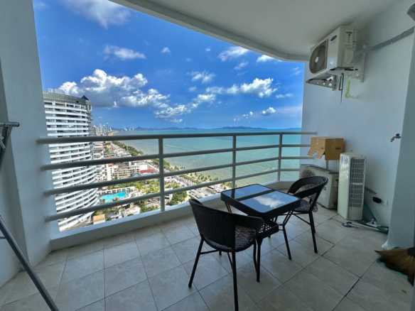 Studio Condo for Rent in Pattaya | View Talay 7 | 48 sqm | 24th Floor Sea View | Beachfront Jomtien