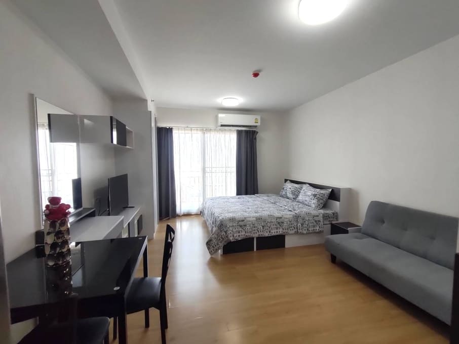 Studio Condo for Rent at Supalai Mare, Pattaya | 32 sqm | Partial Sea View