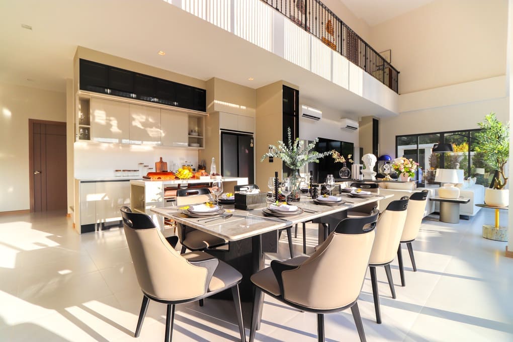 芭提雅南区 Aura City Center Pool Villa（奥拉市中心泳池别墅）8卧9卫｜房屋面积600㎡｜近步行街