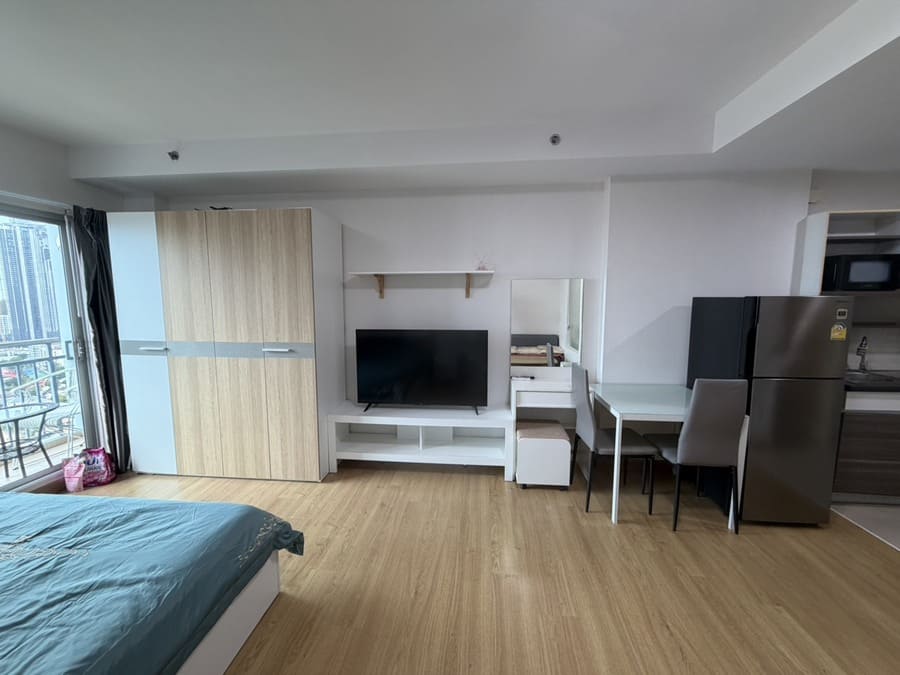 Studio Condo for Rent at Supalai Mare, Pattaya | 32 sqm | 31st Floor | Sea View