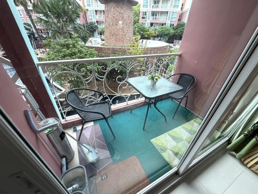 1BR Condo for Rent at Grande Caribbean, Pattaya | 37 sqm | Pool View