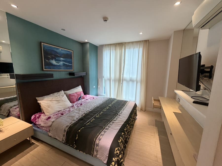 1BR Condo for Rent at Grande Caribbean, Pattaya | 37 sqm | Pool View