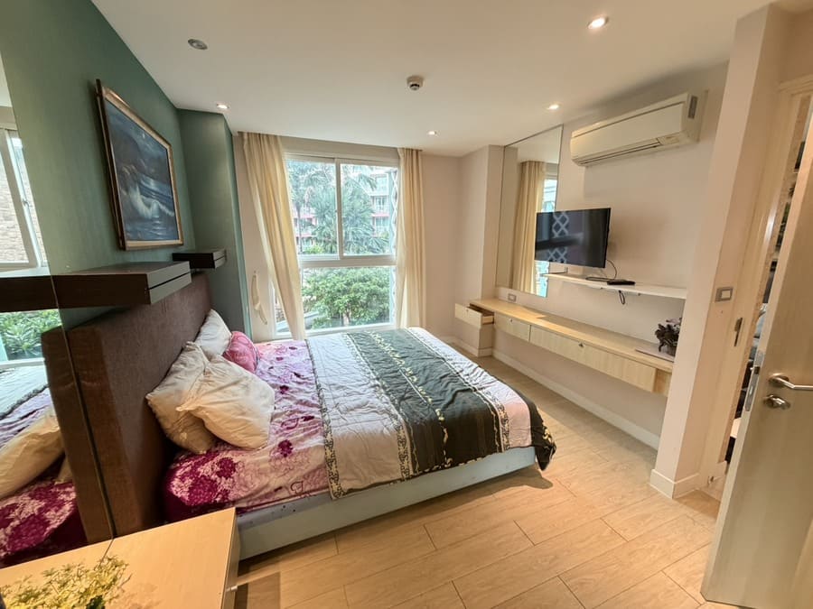 1BR Condo for Rent at Grande Caribbean, Pattaya | 37 sqm | Pool View