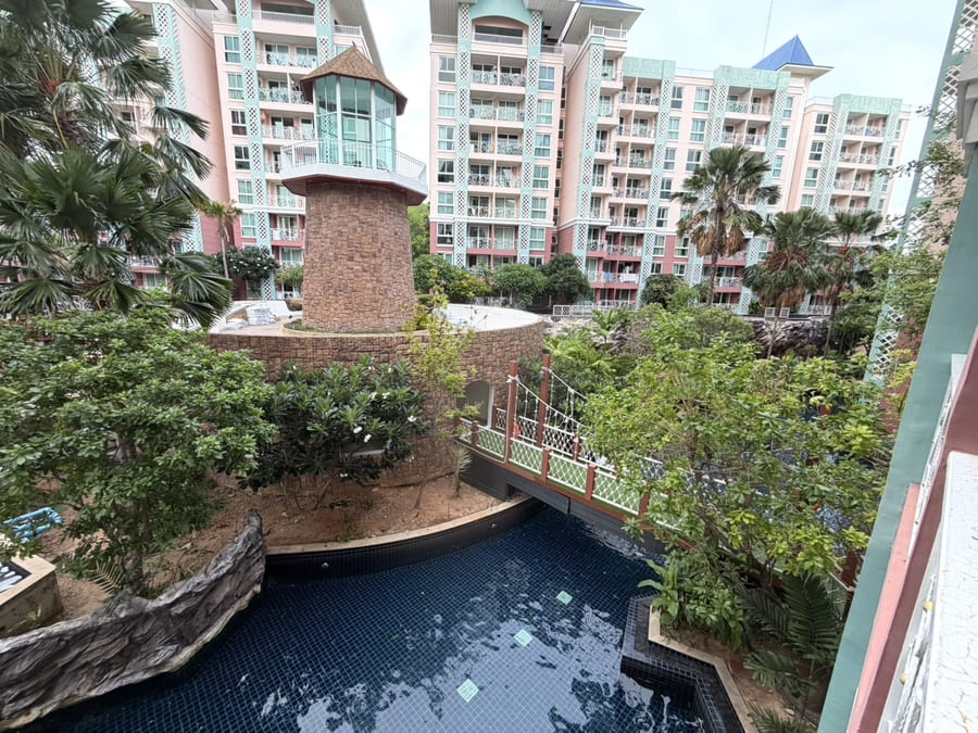 1BR Condo for Rent at Grande Caribbean, Pattaya | 37 sqm | Pool View