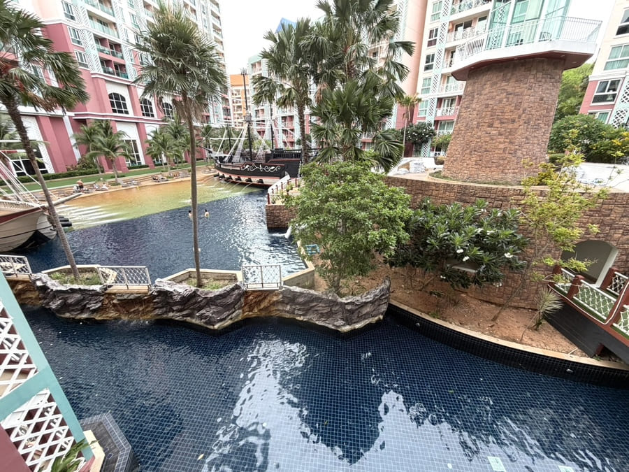 1BR Condo for Rent at Grande Caribbean, Pattaya | 37 sqm | Pool View