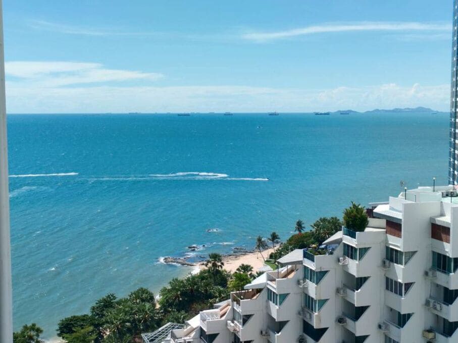 1BR Condo for Rent at Wongamat Tower, Pattaya | 42 sqm | 20th Floor | Sea View