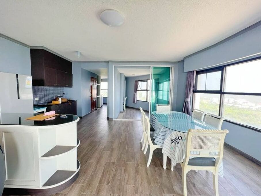 1BR Condo for Rent at Metro Jomtien Condotel, Pattaya | 110 sqm | 9th Floor | Sea View | Beachfront