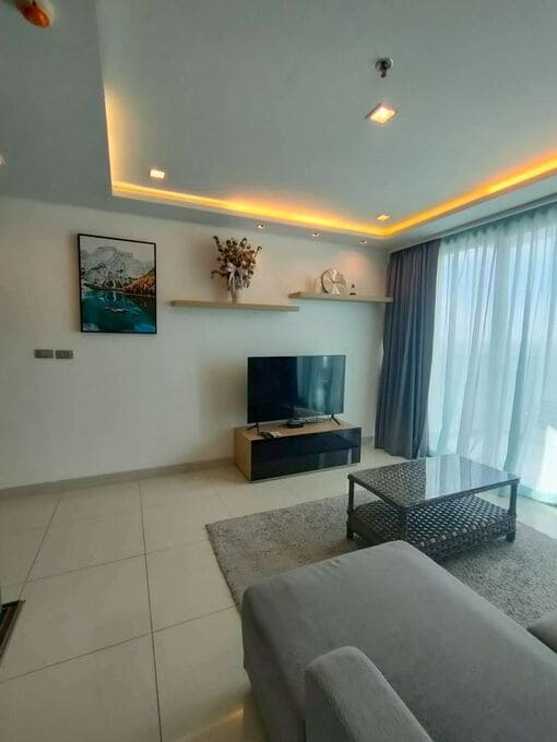 1BR Condo for Rent at Wongamat Tower, Pattaya | 42 sqm | 20th Floor | Sea View